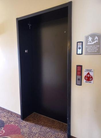 The Edgewood Hotel And Suites Fairbury 외부 사진